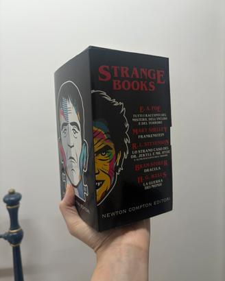 Cofanetto Strange Books