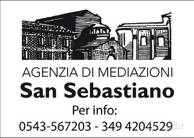 Attività / Licenza di 100 m² con 2 locali a Forlì