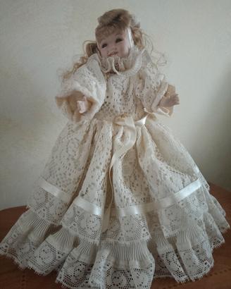bambola di ceramica 
