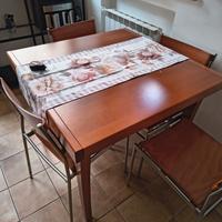 tavolo allungabile + 4 sedie