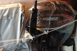 Gommone con motore hp15 cv ,nuovi