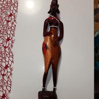 Statuetta etnica alta 30 cm.