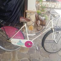 Bicicletta donna bianca e rosa Legnano vintage 