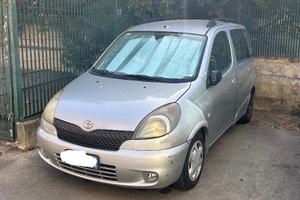 Toyota Yaris Verso