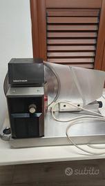 Affettatrice elettrica professionale 