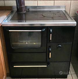 Spargher cucina con forno a legna riscaldamento 