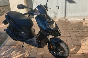 Scooter piaggio Thyphoon