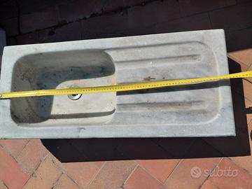 Lavandino da esterno in marmo 