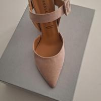 Scarpa aperta con tacco alto