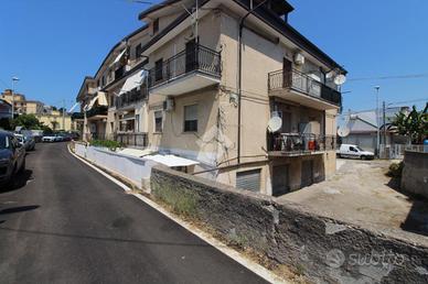 4 LOCALI A AGROPOLI