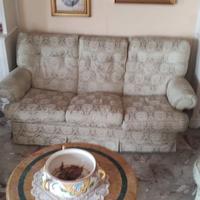 Divano e due poltrone stile classico vintage