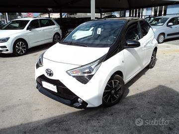 Toyota Aygo Connect 1.0 VVT-i 72 CV 5 porte x-clus