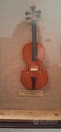 Quadretto con violino Stradivarius