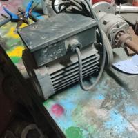 motore elettrico con riduttore 
