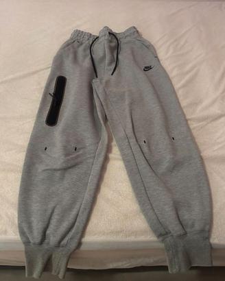 Tuta Nike Tech