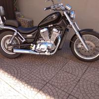 Suzuki intruder