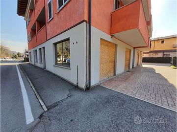 Magazzino a Ponte San Pietro