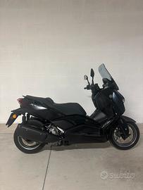 XMAX 300 TECH BLACK 2024