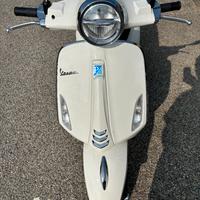 Piaggio Vespa 50 Primavera - 2022