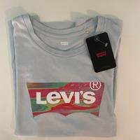 T-shirt Levi’s nuova.