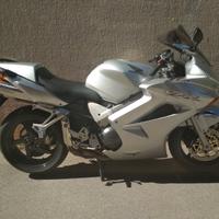 Honda VFR V-TEC 800