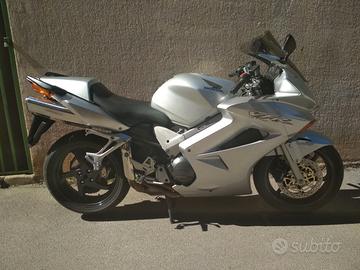 Honda VFR V-TEC 800