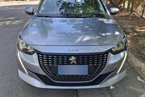 Peugeot  208 1.2 benzina 75 cv