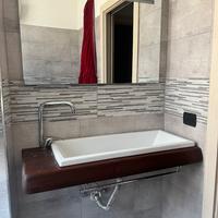 Arredo bagno: lavandino+specchio
