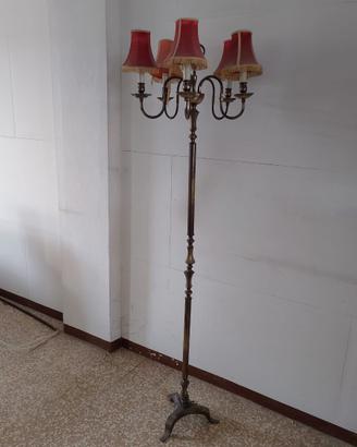 Lampada da terra antica