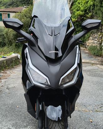 Honda forza 350
