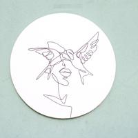 Disegno su legno. Ragazza Donna Natura e fantasia