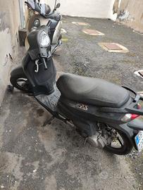 Peugeot Tweet 150 rs. anno 2013