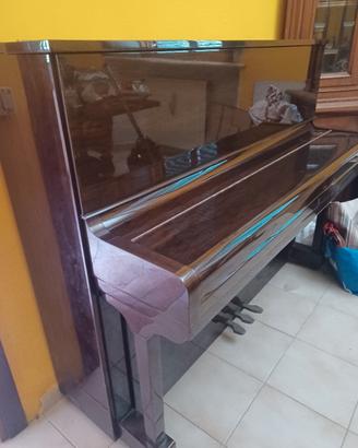 Pianoforte verticale 