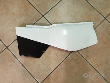 Fianchetto sinistro Yamaha XT 600 2KF