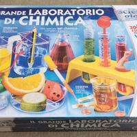 Grande Laboratorio di Chimica Clementoni