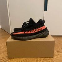 adidas Yeezy Boost 350 V2 nero rosso