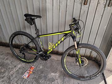 SCOTT SCALE 760 2017