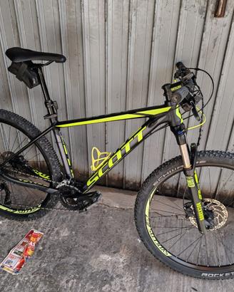 SCOTT SCALE 760 2017