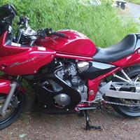 Moto Suzuki Bandit 600s