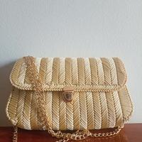 Borsa all'uncinetto fatta a mano