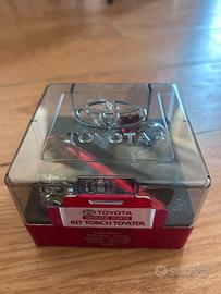 Kit Lampadine di Ricambio e Torcia LED Toyota - Or