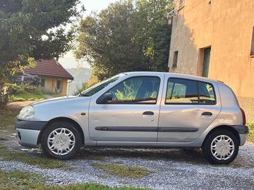 Renault Clio 1.4 75cv OK NEOPATENTATI