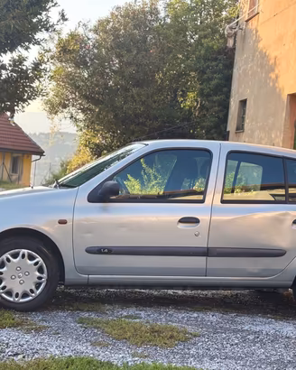 Renault Clio 1.4 75cv OK NEOPATENTATI