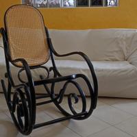 Sedia a Dondolo-tipo Thonet