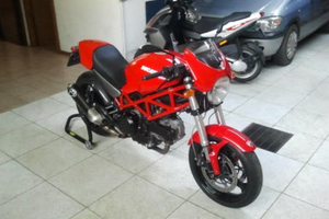 Ducati Monster 695