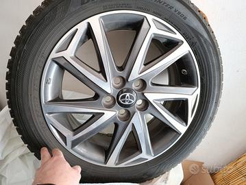 Kit 4 Cerchi in Lega 16" Originali Toyota 