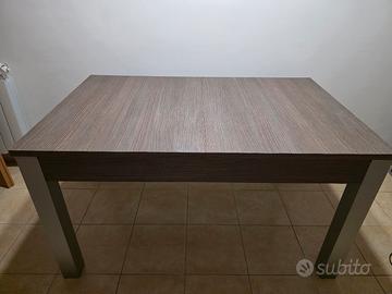 Tavolo da cucina in legno