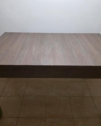 Tavolo da cucina in legno