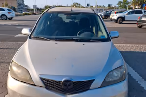 MAZDA 2 2004