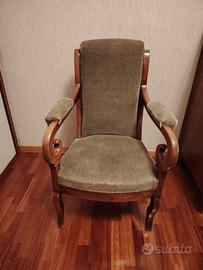 Sedia imbottita in stile antico